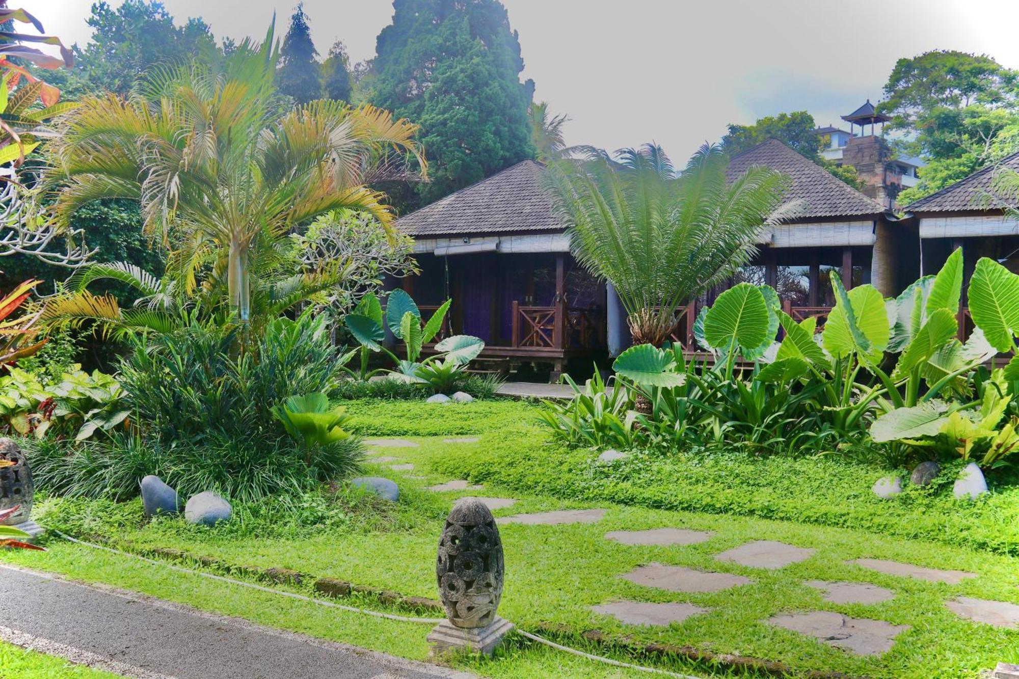 Puri Karang Besakih Hotel Menanga Exterior foto