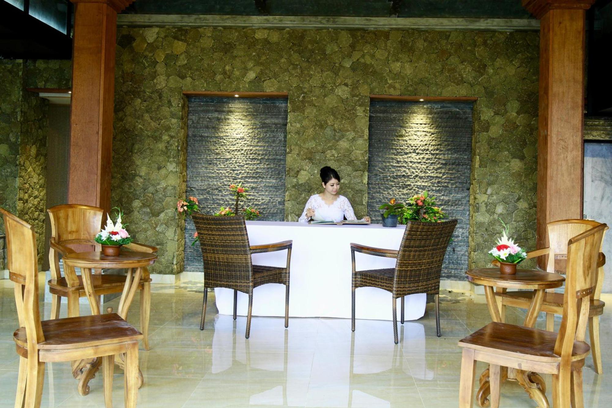 Puri Karang Besakih Hotel Menanga Exterior foto